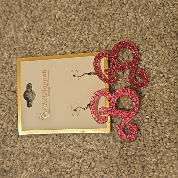 ZMNNOPPAB Pink B Earrings Barbie Looking - Picture 1 of 3
